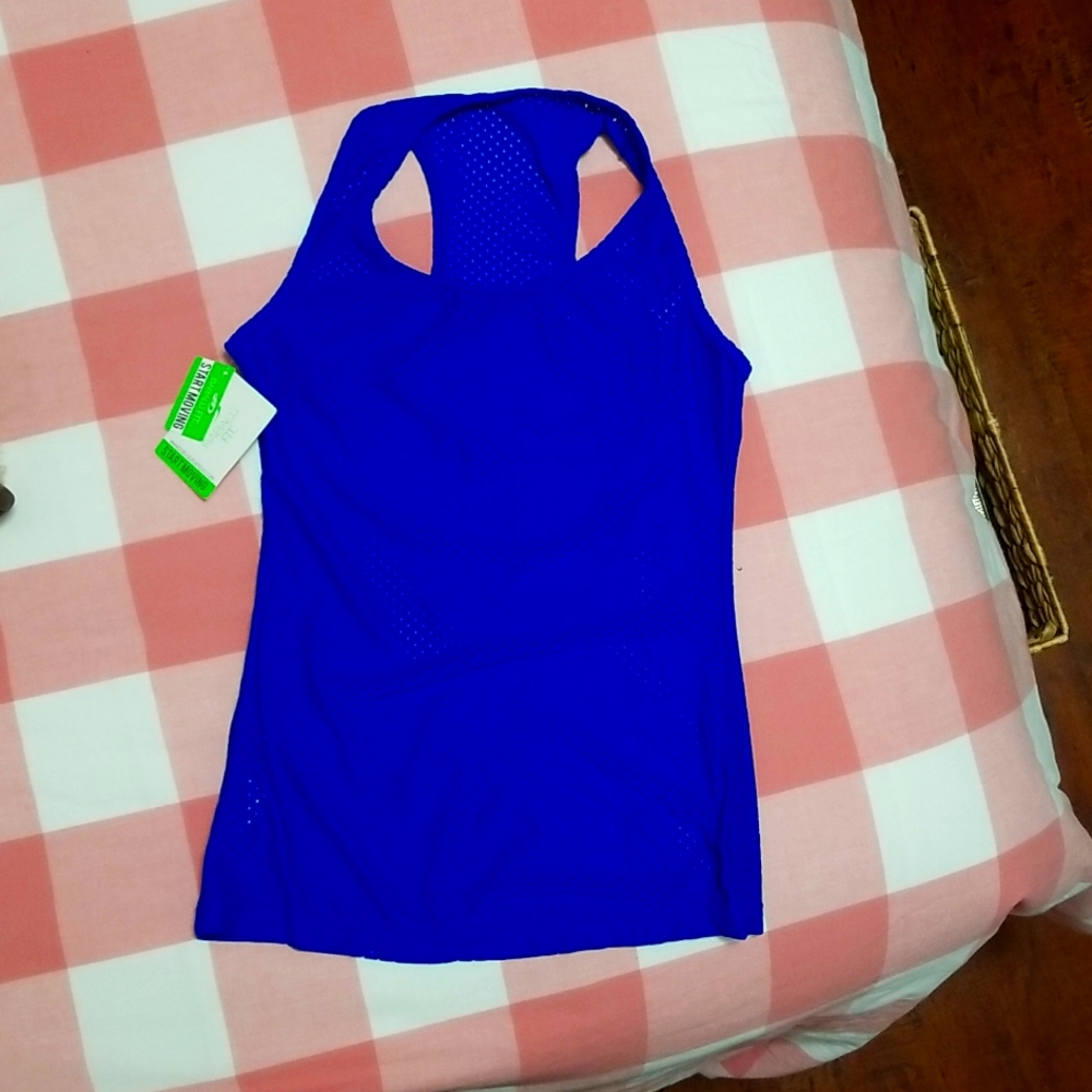 sports top for women. NWT. ONE SIZE
